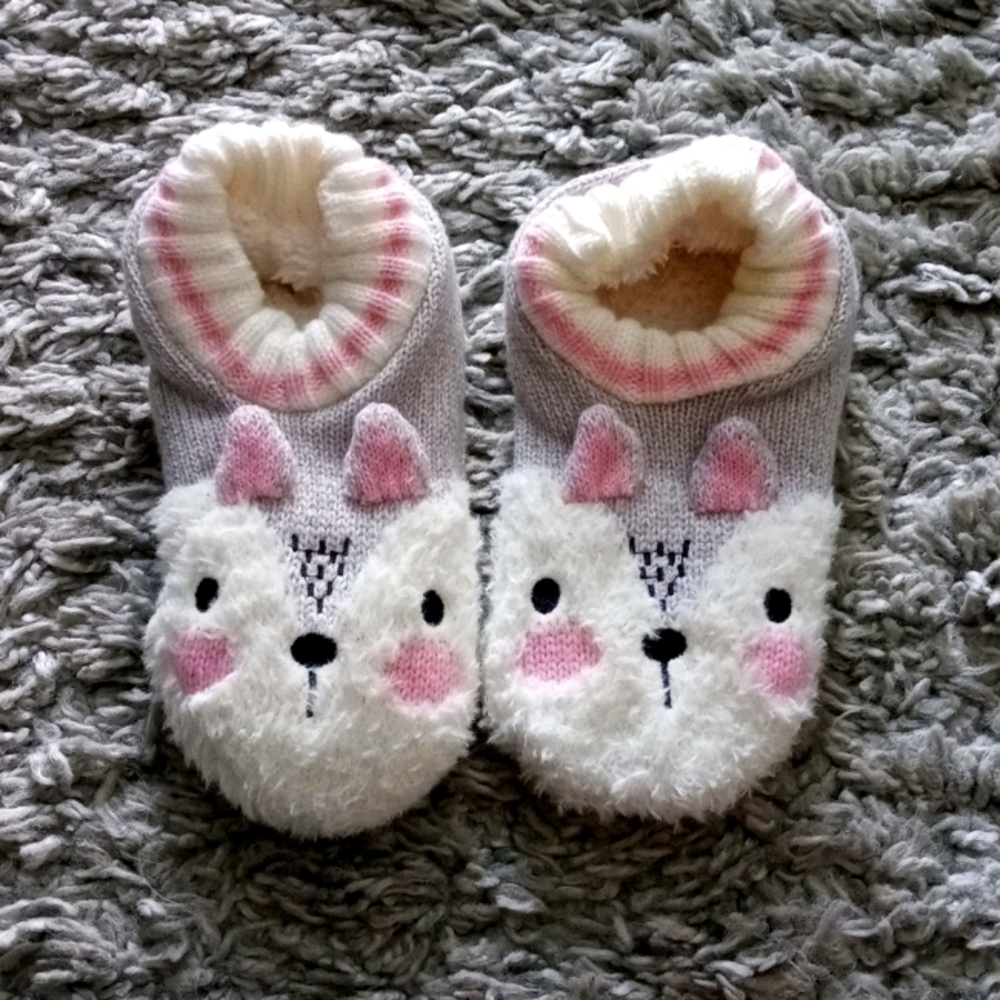 FREE w/Purch NEW Bunny Slipper Socks 5-6